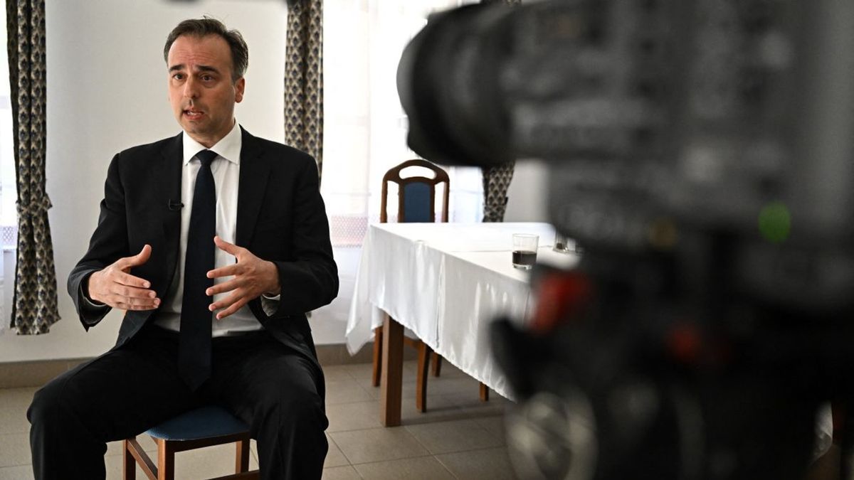 Betelt a pohár: feljelentették David Pressmant!