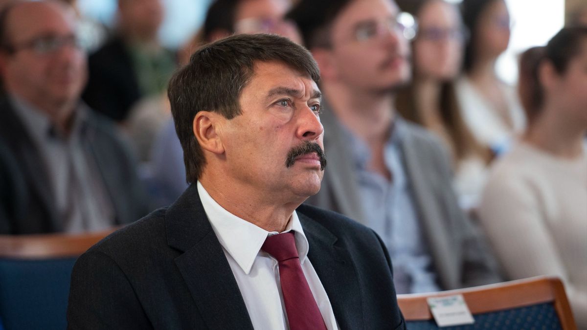 Áder János szerint alaptalanul akarják belekeverni Orbánt a kegyelmi ügybe
