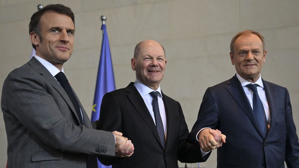 Padlógázzal a világháborúba: Macron a német kancellárt győzködi