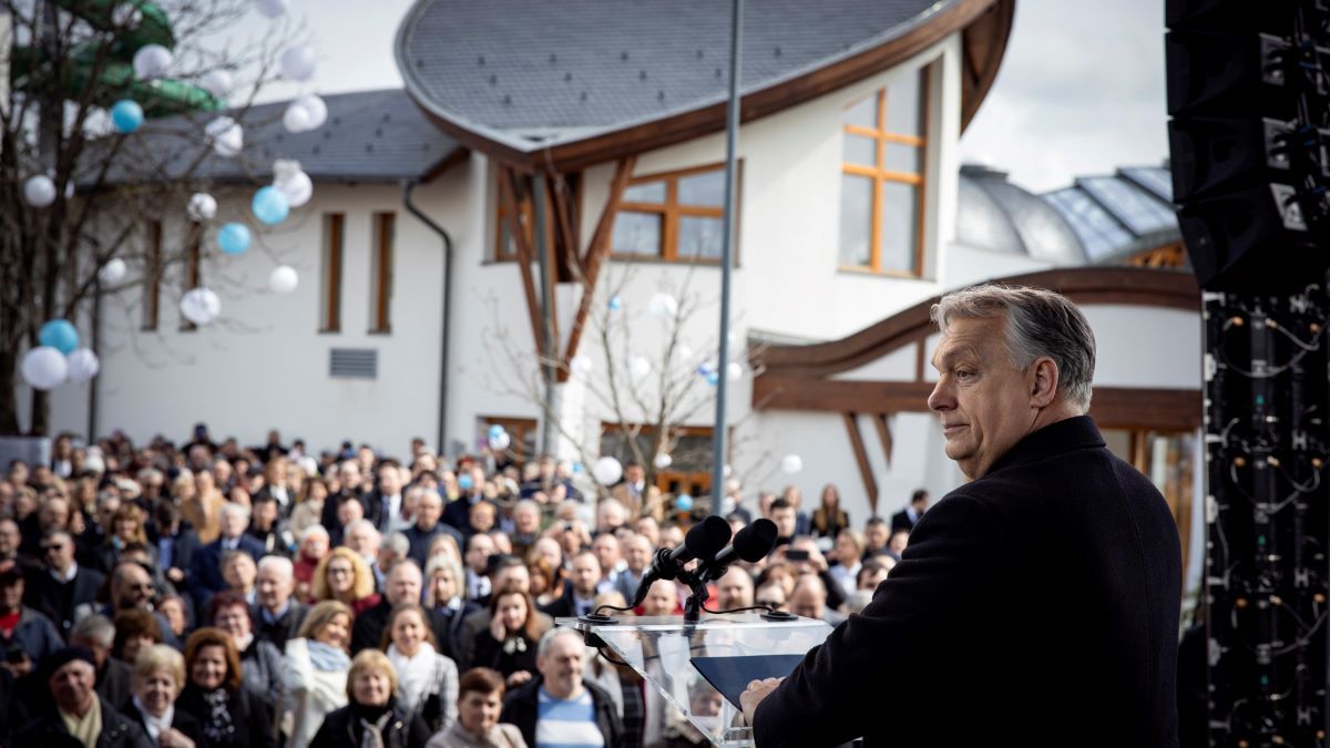Orbán Viktor: Ami Gaudí számára Barcelona volt, az Makovecz Imrének Makó