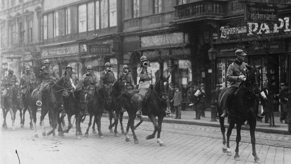 Bocskorban jöttek, csizmában mentek; a rabolva-gyilkolva vonuló románok még a kórházi ágyakat és a szögeket is ellopták 1919-ben – történész a Mandinernek