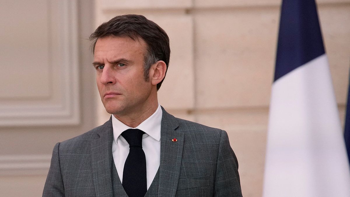 A francia elnök egy idióta