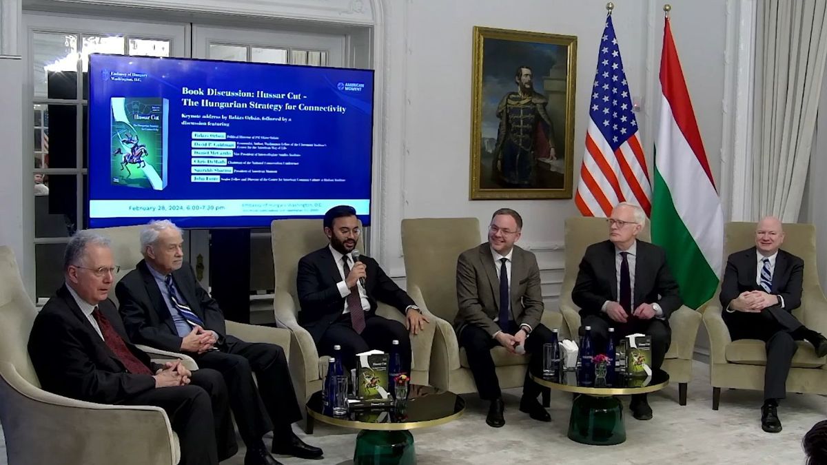 „Ahhoz, hogy sikeresek legyünk, különleges stratégiát kell kidolgoznunk” – ilyen volt Orbán Balázs washingtoni könyvbemutatója