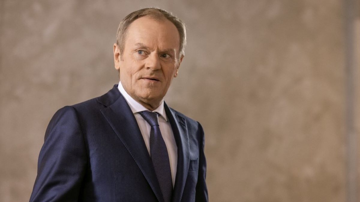 Lengyel lap: Tusk lepacsizott Putyinnal, majd kritizálni kezdte Szijjártót, amiért Lavrovval találkozott