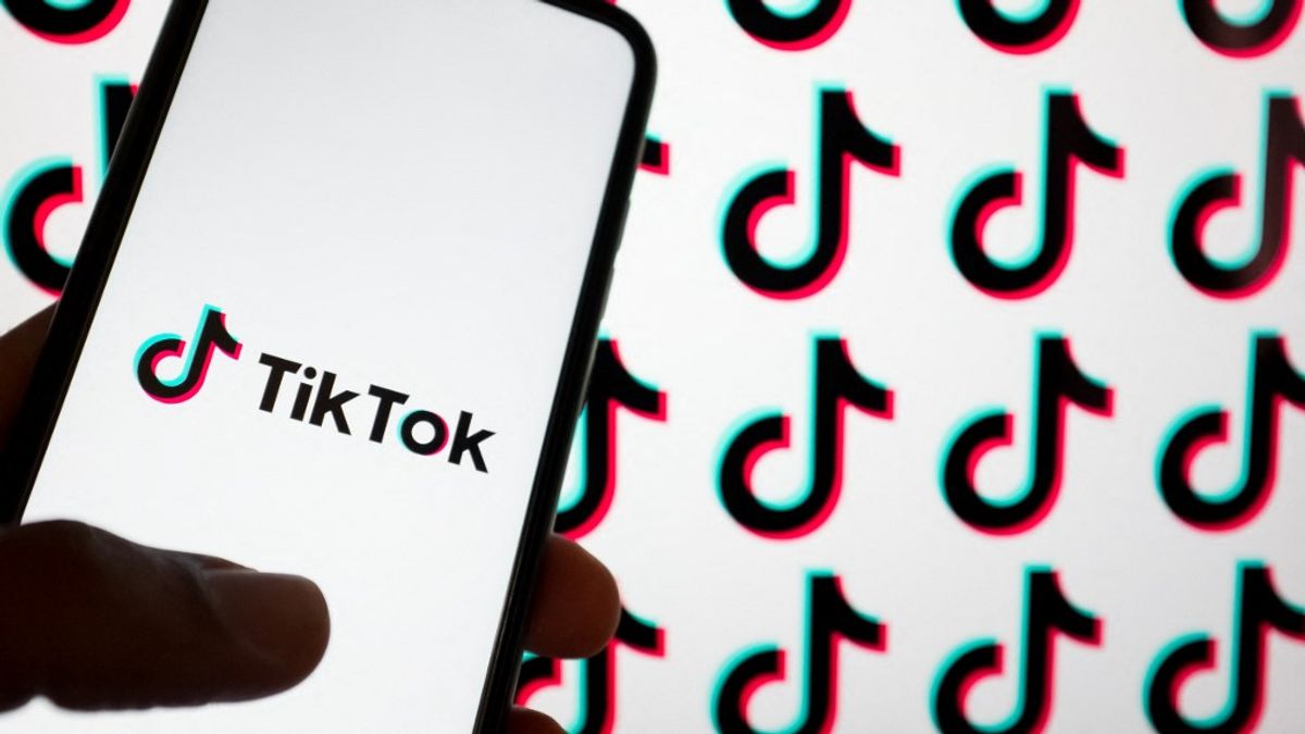 Itt az új kormányrendelet – ezt kell tennie a pedagógusnak, ha meglát egy okostelefont a suliban