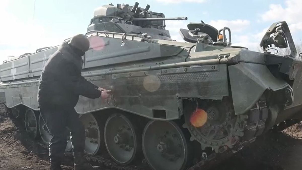 Így tesztelik az oroszok a zsákmányolt német Marder harcjárművet (Videó)