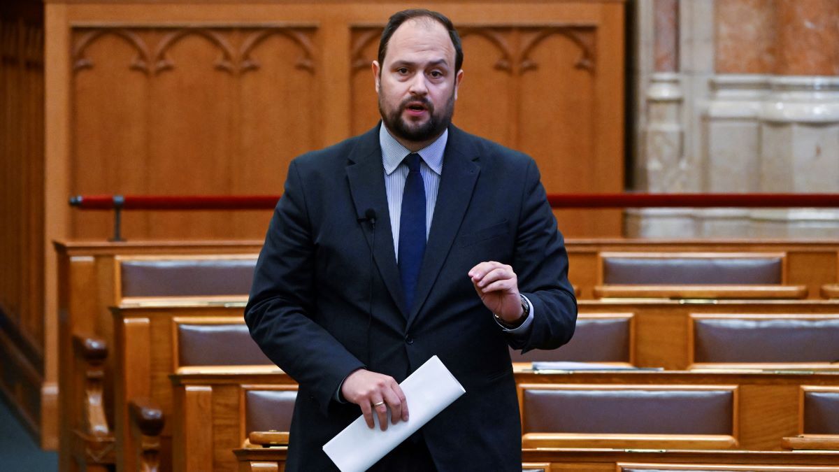 Nacsa Lőrinc: Június 9-én létfontosságú választás lesz, a háború vagy béke kérdésével nem lehet viccelni