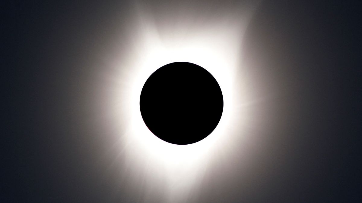 Itt a teljes napfogyatkozás Amerikában