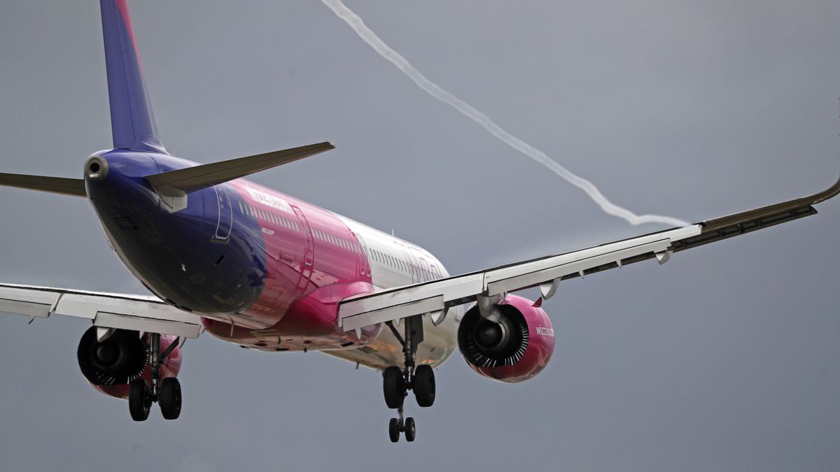 Az oroszok a WizzAir több száz járatának utasait sodorták életveszélybe