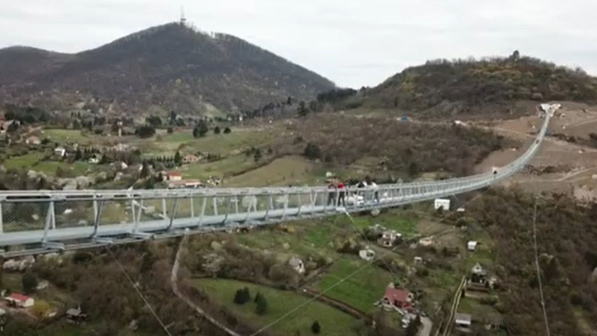 Tériszonyosoknak megrázó videó: így tesztelték a borsodi rekordhidat (VIDEÓ)