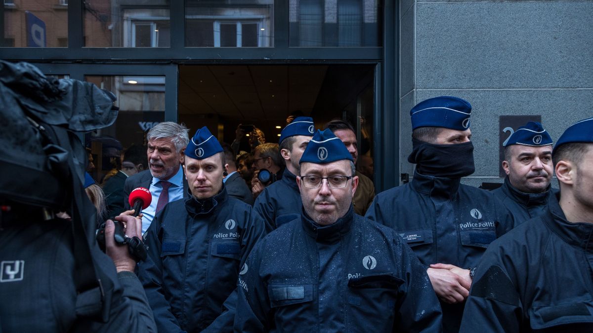 Döntött a bíróság: hiába csapott le a brüsszeli karhatalom, szerdán Orbán Viktor és Mateusz Morawieczki is felszólal – Mandiner