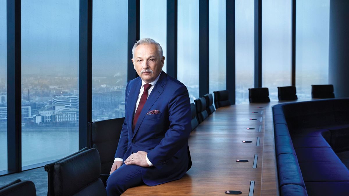 „Az európai ipar döglődik, Oroszország meg él, és folytatja a háborút. Jár a taps!” – Hernádi Zsolt a Mandinernek