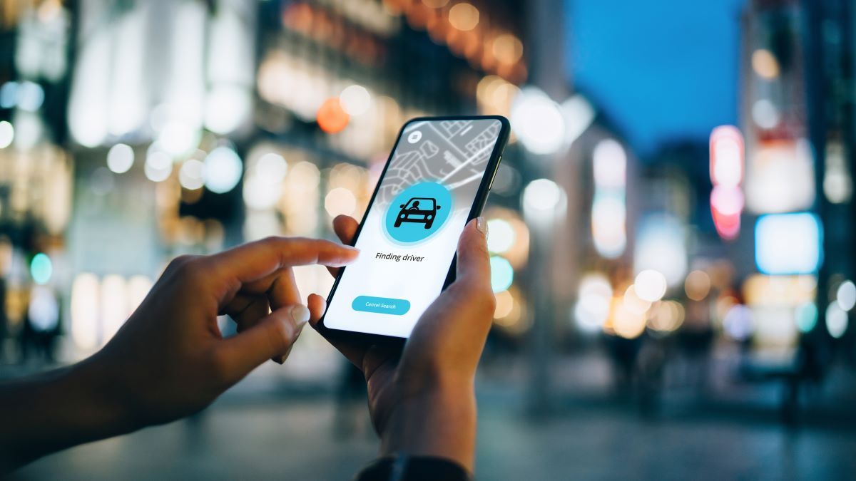 Jön az Uber, megújul a Bolt? Így változhat a budapesti taxizás