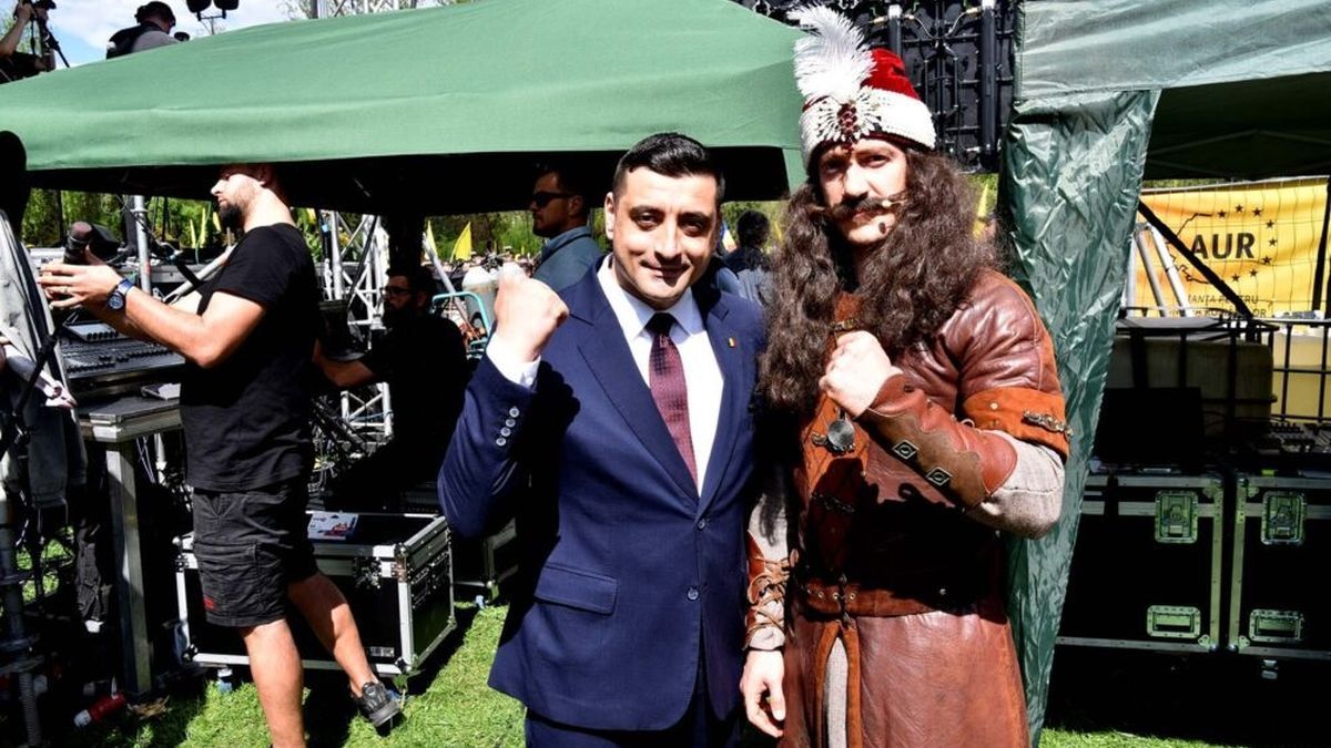 Nem fogja elhinni, kit húztak elő egy kis kampányolásra a román nacionalisták!