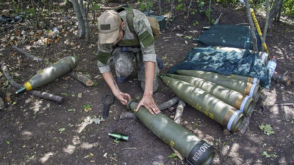 Ki gondolta volna? A görögök látnák el az ukránokat lőszerrel