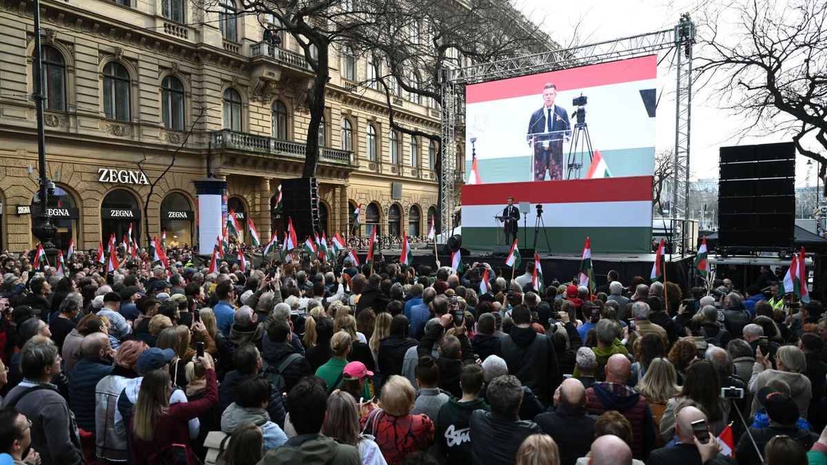 Van-e különbség az eddigi ellenzéki „Orbán takarodj”, és az újonnan megfogalmazódó új ellenzéki „Orbán takarodj” között?