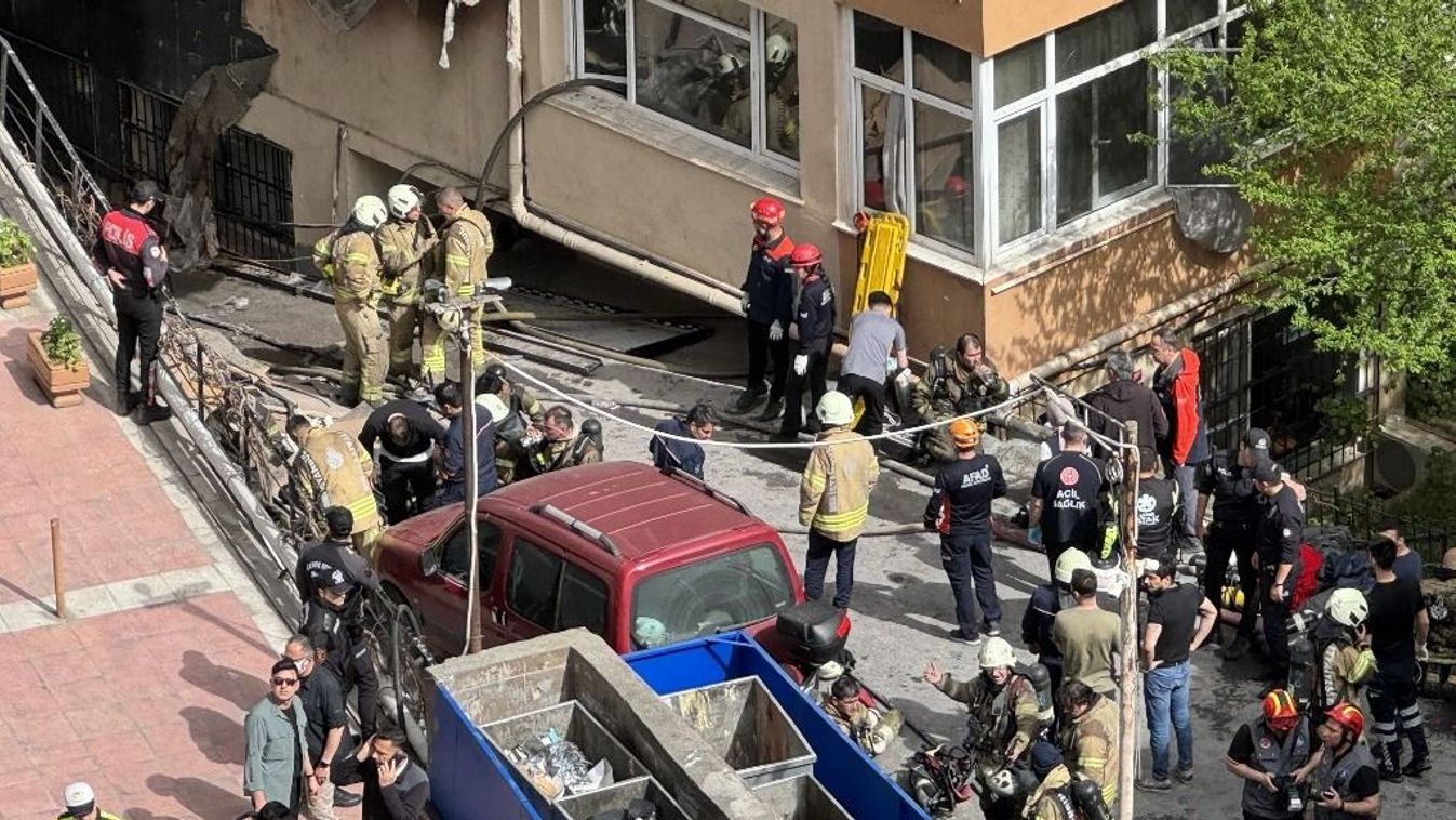 Fire breaks out at 13-story building in Turkiye's Istanbul