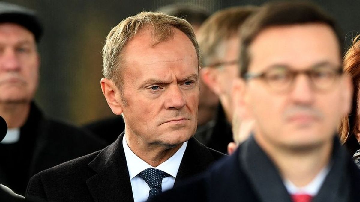 A lengyel ellenzék szerint Tusk mellébeszél és a migránsok befogadásán dolgozik
