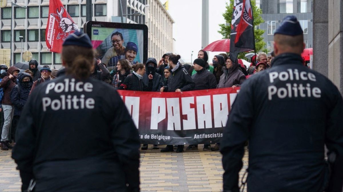Így vonul az antifa Brüsszelben (FOTÓK)