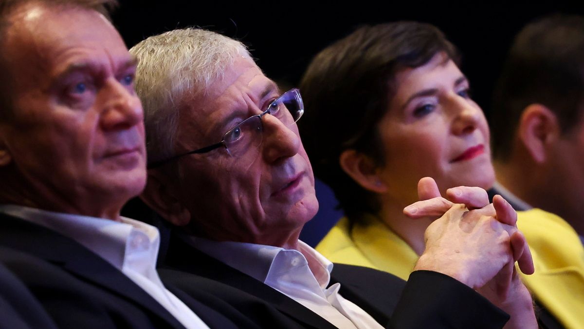 Ráindul a baloldalra a volt DK-s alpolgármester, zavarja, hogy Gyurcsány emberei sokat „esznek”