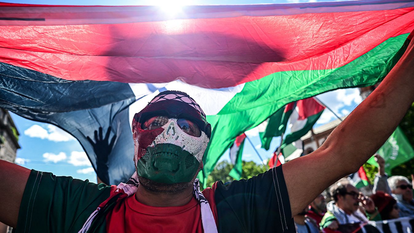 Pro-Palestinian people march in Milan