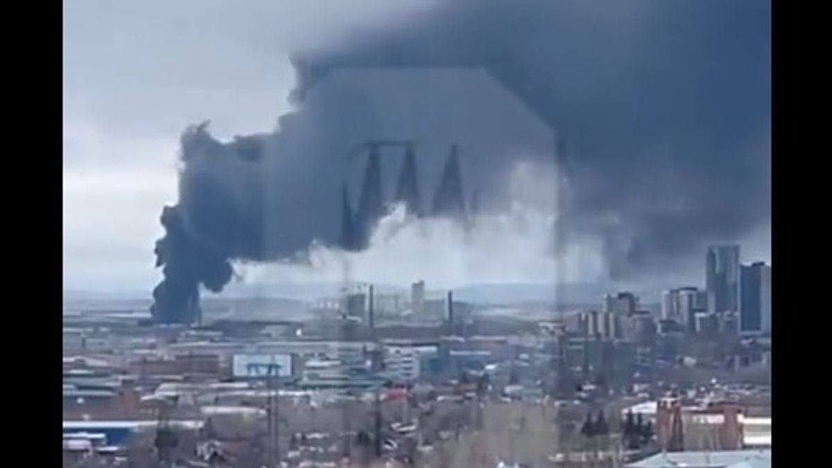 Lángokban áll a hatalmas oroszországi fegyvergyár (VIDEÓ)