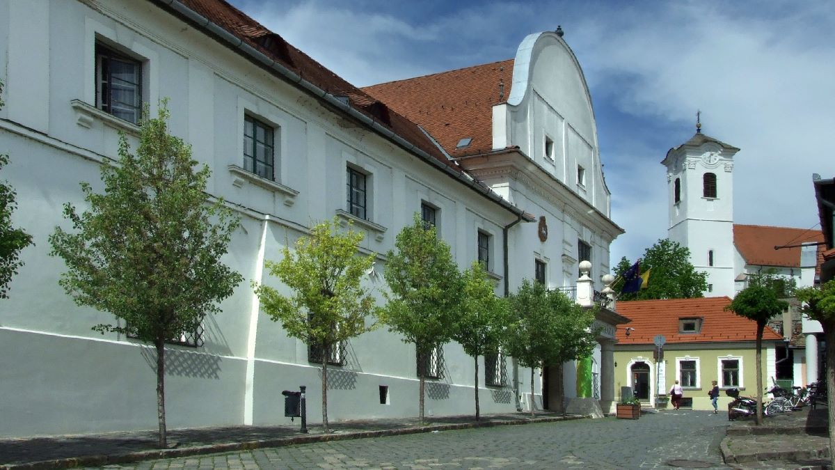 A szentendrei baloldalhoz is begurultak Soros György dollárjai