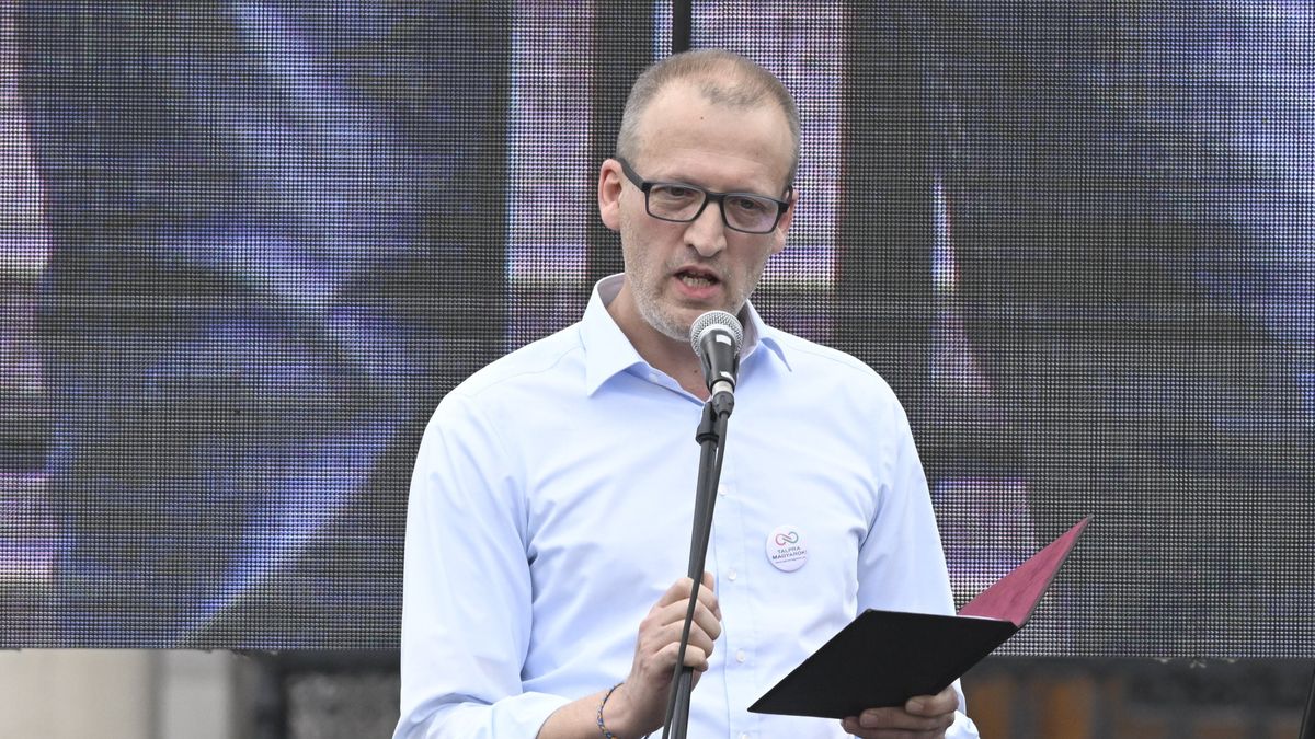 Menczer Tamás Tarr Zoltán elbocsátásáról: Miért kellene a kormánynak egy olyan emberben megbíznia, aki meg akarja buktatni?!