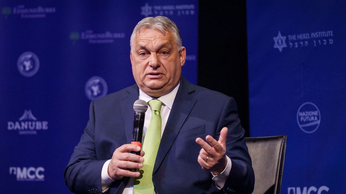 Ha jól értjük, a liberális demokrácia brüsszeli őrzői szerint nincs helye azoknak a liberális rendben, akik konzervatív vagy „vallásos-jobboldali” nézeteket vallanak – ez tiszta beszéd