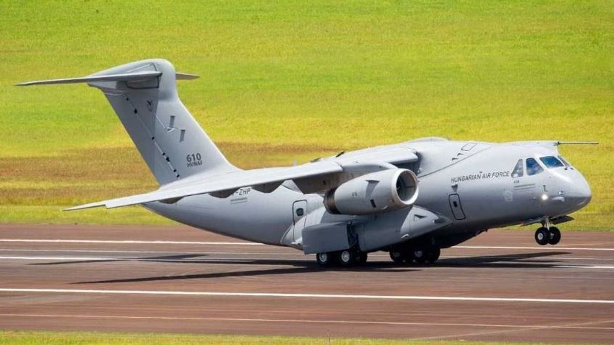 Landolt Magyarországon a honvédség legújabb óriásrepülőgépe (Videó)
