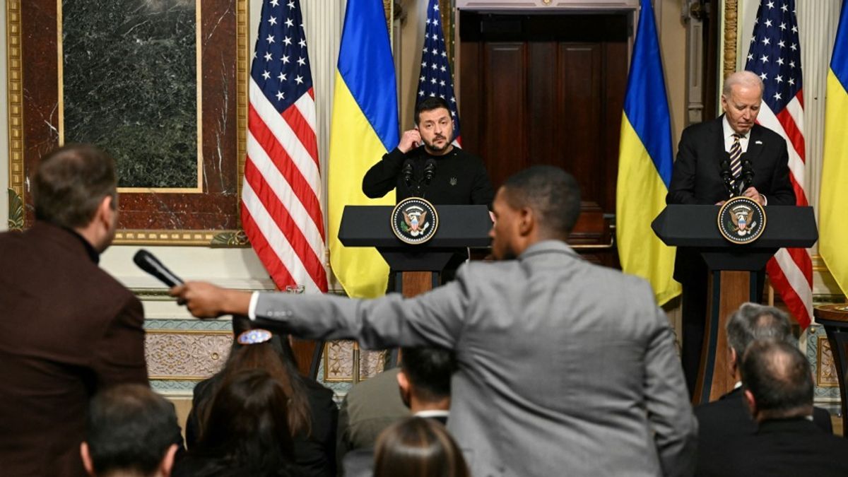 Elismerték az amerikaiak, hogy lesújtó az emberi jogi helyzet Ukrajnában, mégis küldik a milliárdokat
