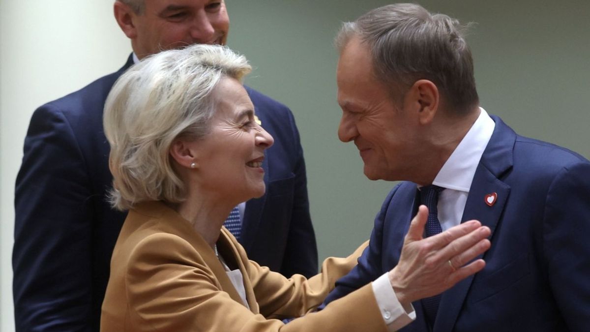 Német lap: Von der Leyen kétségbeesetten újrázni akar, ezért enyhült meg a szíve a lengyelek felé
