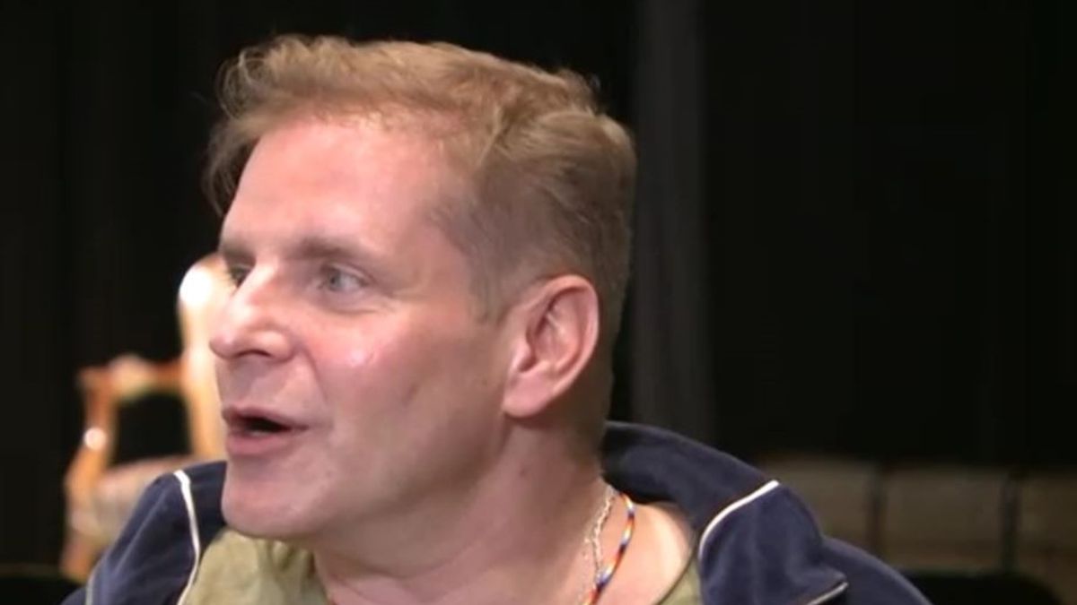 Kajdi Csaba Magda Schneiderhez hasonlította Miklósa Erikát, aki szerinte hithű náci volt
