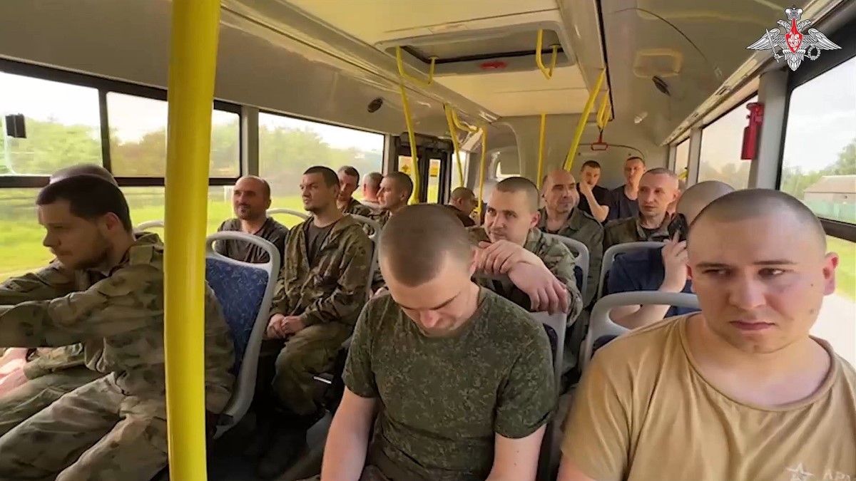 „Hat hónapig az anyósommal éltem, a fogság egyáltalán nem jelent semmit!” – vicceskedett egy ukrán hadifogságból szabaduló katona (VIDEÓ)