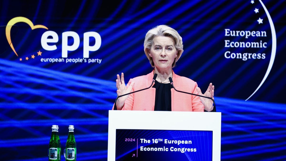 Von Der Leyen Lengyelországban Tuskkal turnézott, és azt mondta, hogy Putyin