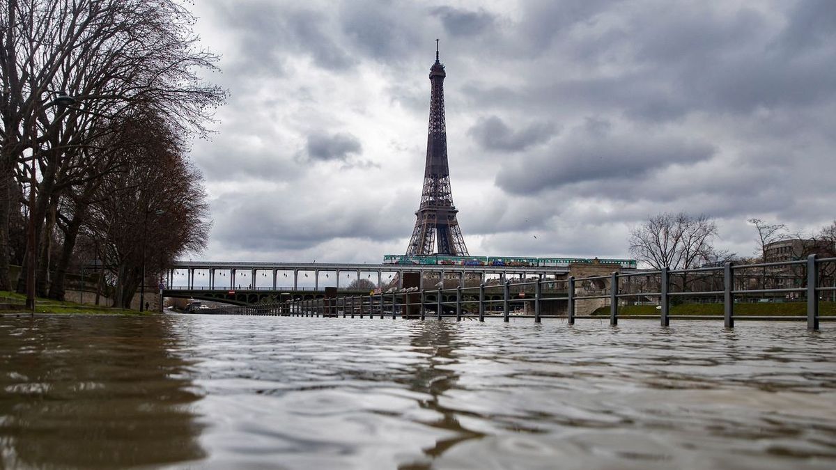 A szervezők fontolgatják a párizsi olimpia nyíltvízi úszószámainak eltörlését!