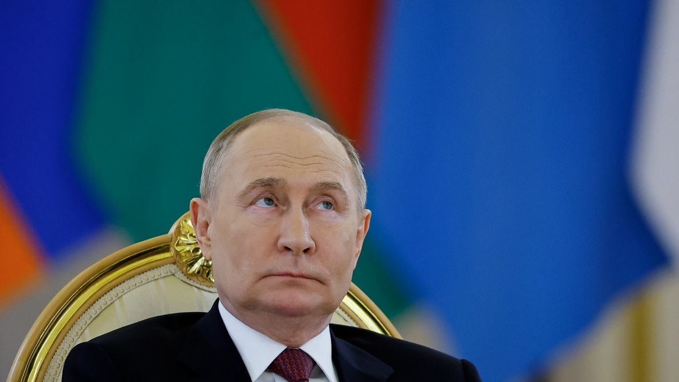 Vlagyimir Putyin orosz elnök a fennállásának tizedik évfordulóját ünneplő Eurázsiai Gazdasági Unió (EaEU) tagállami vezetőit tömörítő Legfelsőbb Eurázsiai Gazdasági Tanács ülésén Moszkvában 2024. május 8-án.