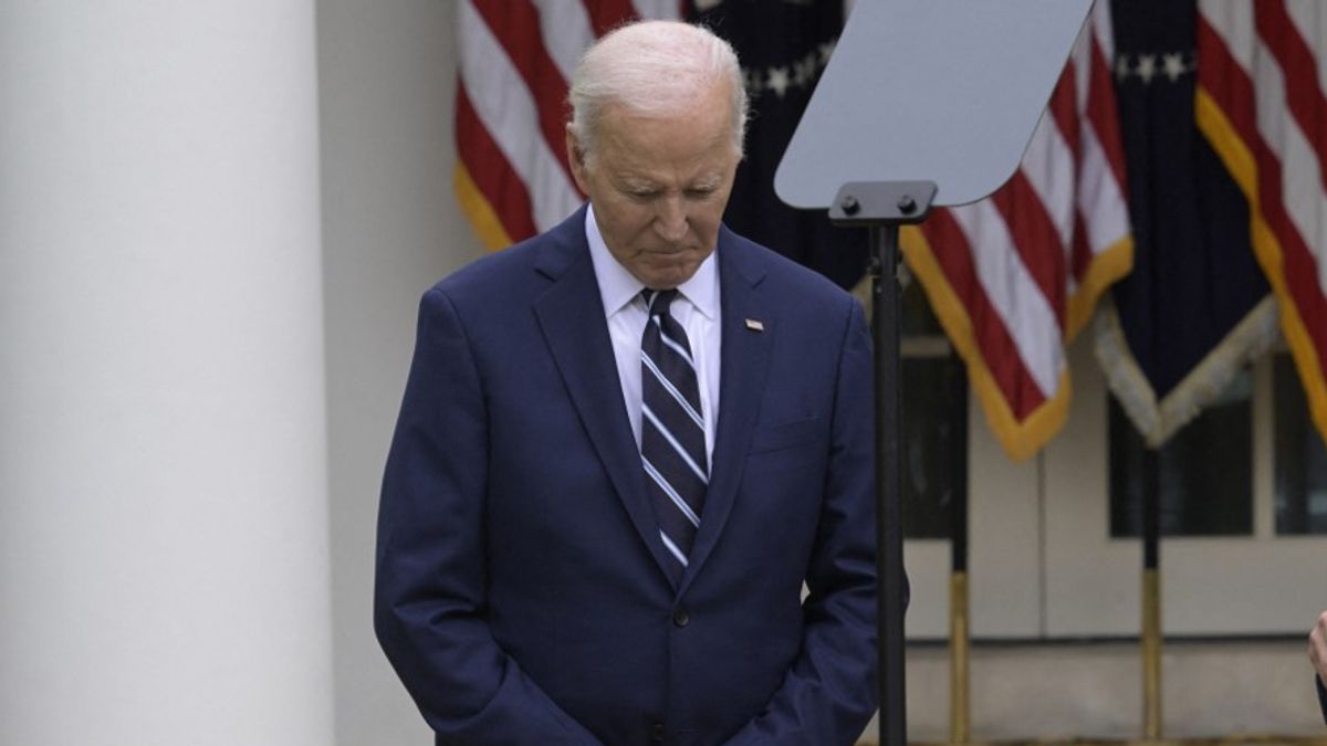 Újra elszundított Joe Biden, amikor nem kellett volna (VIDEÓ)
