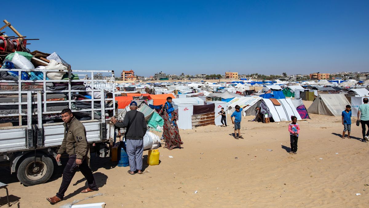 Palesztinok tucatjai haltak meg a humanitárius zónában egy támadásban