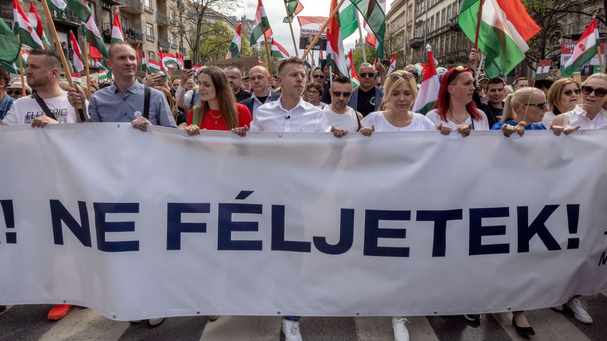 Megkezdődik a permanens forradalom?