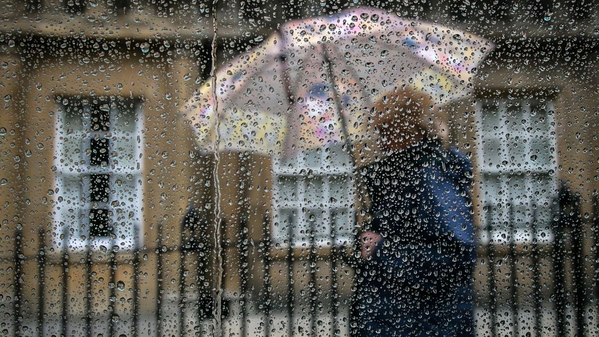 Jégeső és felhőszakadás várható – több vármegyére is kiadták a riasztást