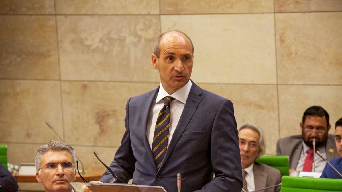 Lemondott Chris Fearne, a korrupciós botrányba keveredett leendő EU-biztosjelölt