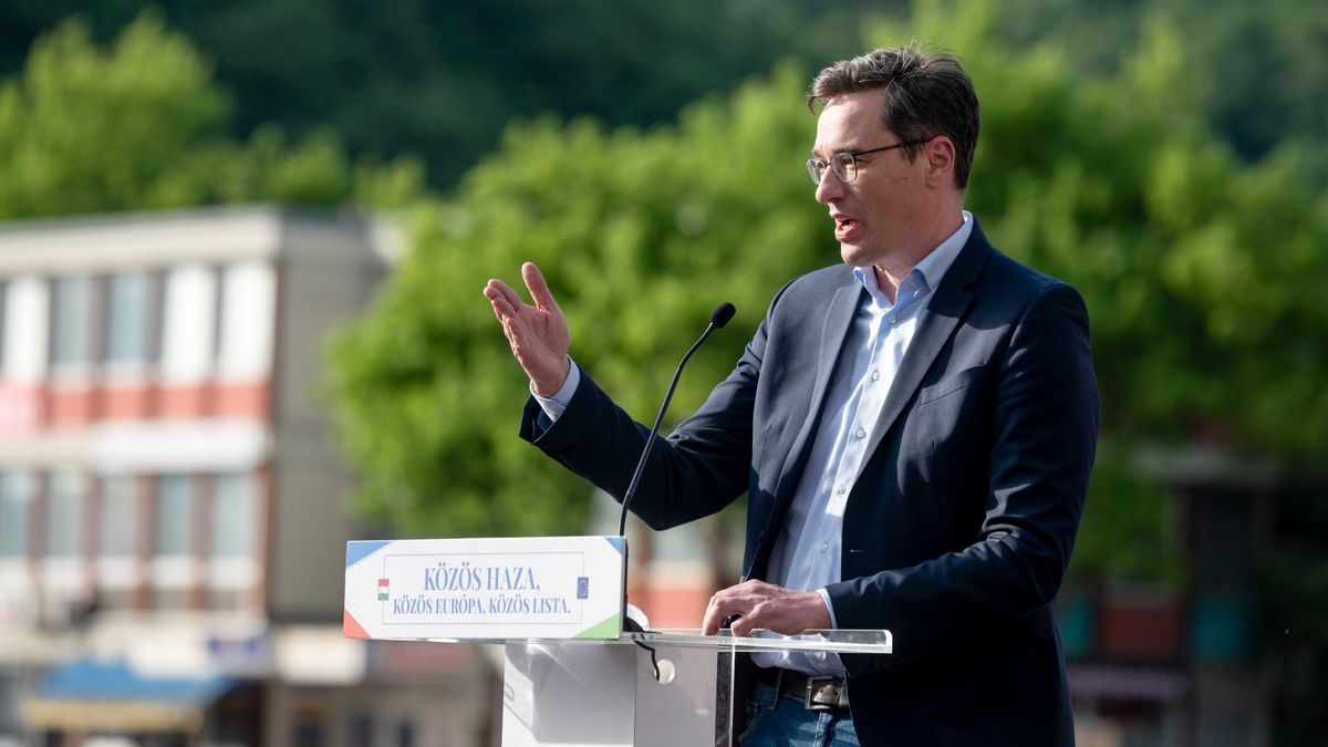 Karácsony könyvet írt, de persze ezzel sincs minden rendben