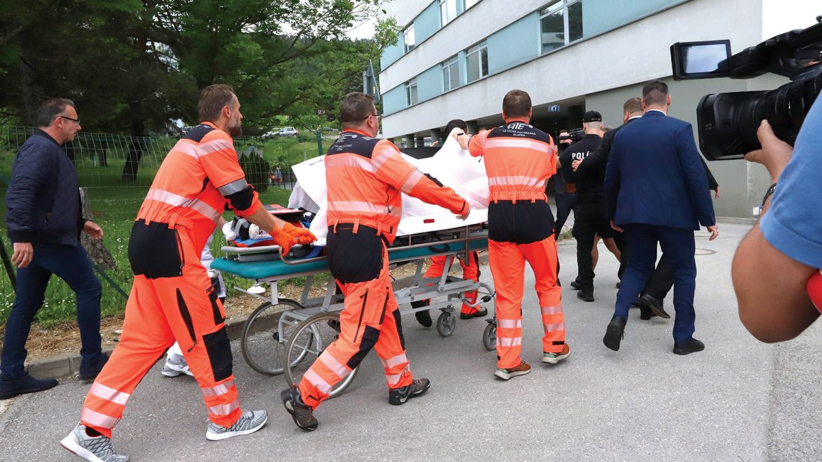 Merénylet után oszlik a köd