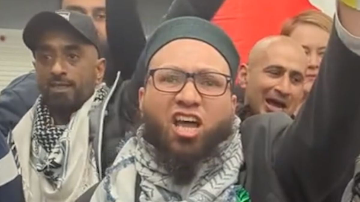 „Allahu akbar” – kiáltotta győzelmi beszédében a brit zöldpárti városi tanácsos