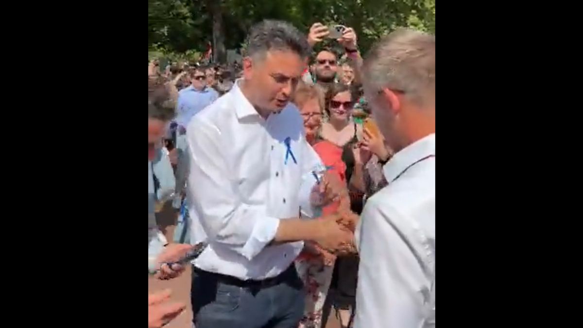 Magyar Péter Hódmezővásárhelyen is kikosarazta Márki-Zayt (VIDEÓ)