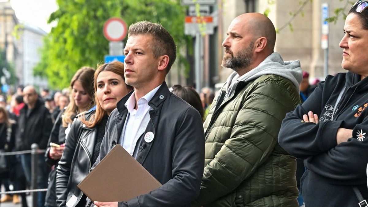 Magyar még akkor is fideszes volt, amikor a 18 éves Pankotai Lilire támadt a teljes kormánysajtó