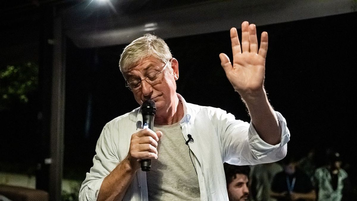 Megszűnt a kormányzás