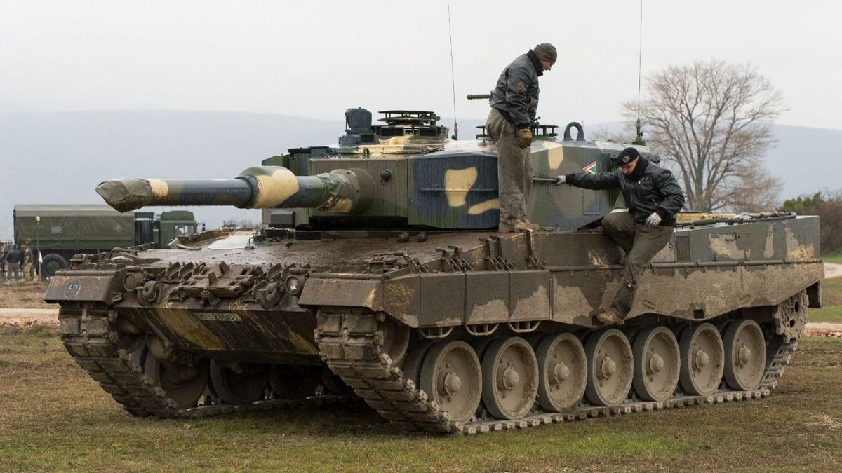 Német tank a moszkvai utcán