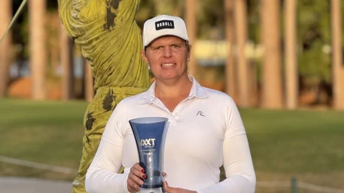 Mindenki kiakadt, miután a férfi golfozó nőként akar játszani, bukta is a dolgot